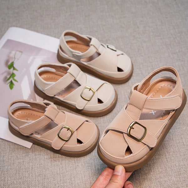 Boys Girls Hollow Toes Capped Sandals Kids Summer Beach Shoes Metal Buckle Fashion Children Roman Sandals Solid Color Simple New